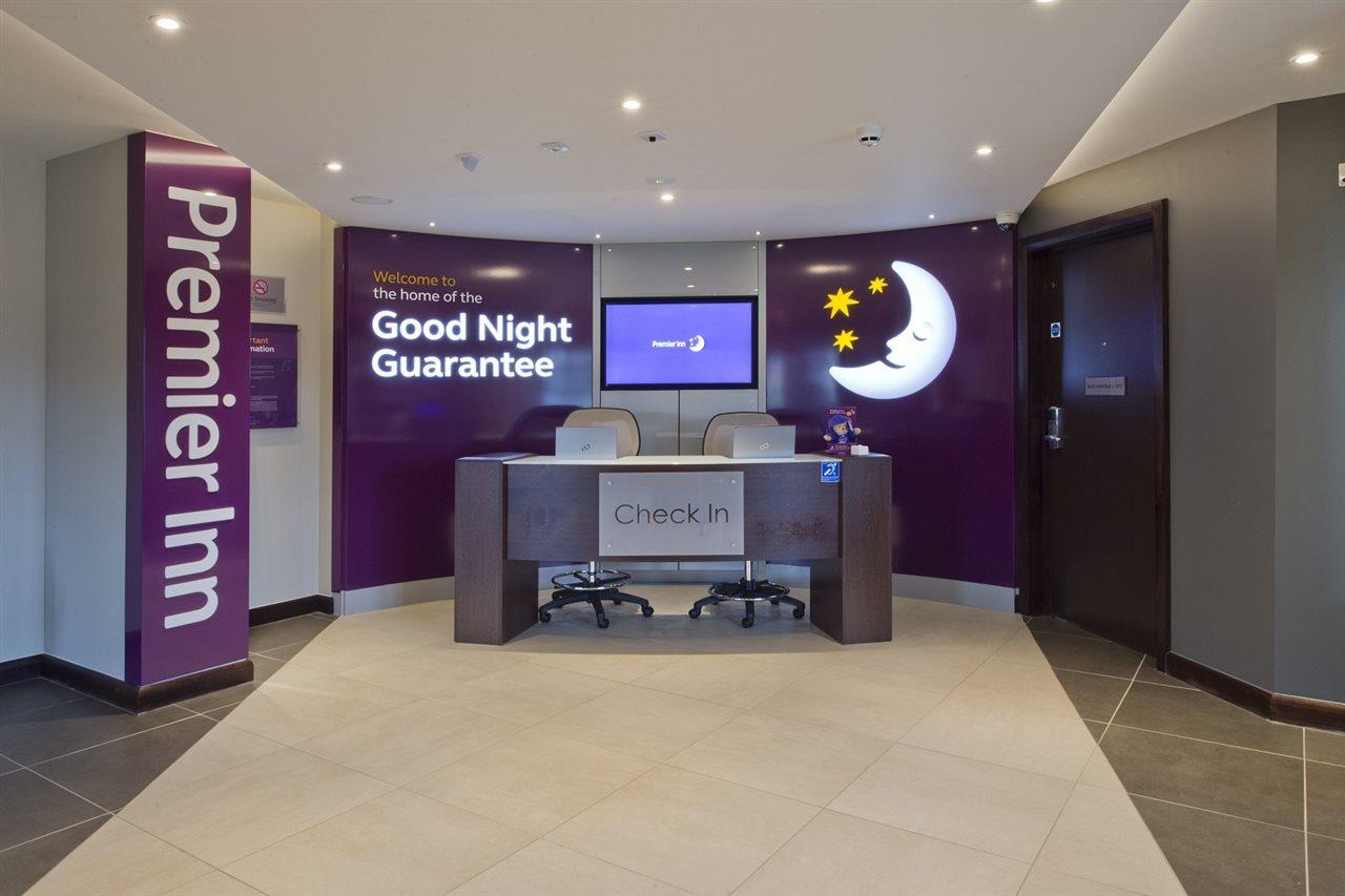 Premier Inn Premier Inn Байдфорд Екстер'єр фото